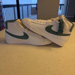 🔥Nike Blazer Mid ’77 Premium “Resort & Sport” – Size 11.5 – DEADSTOCK RETRO🔥